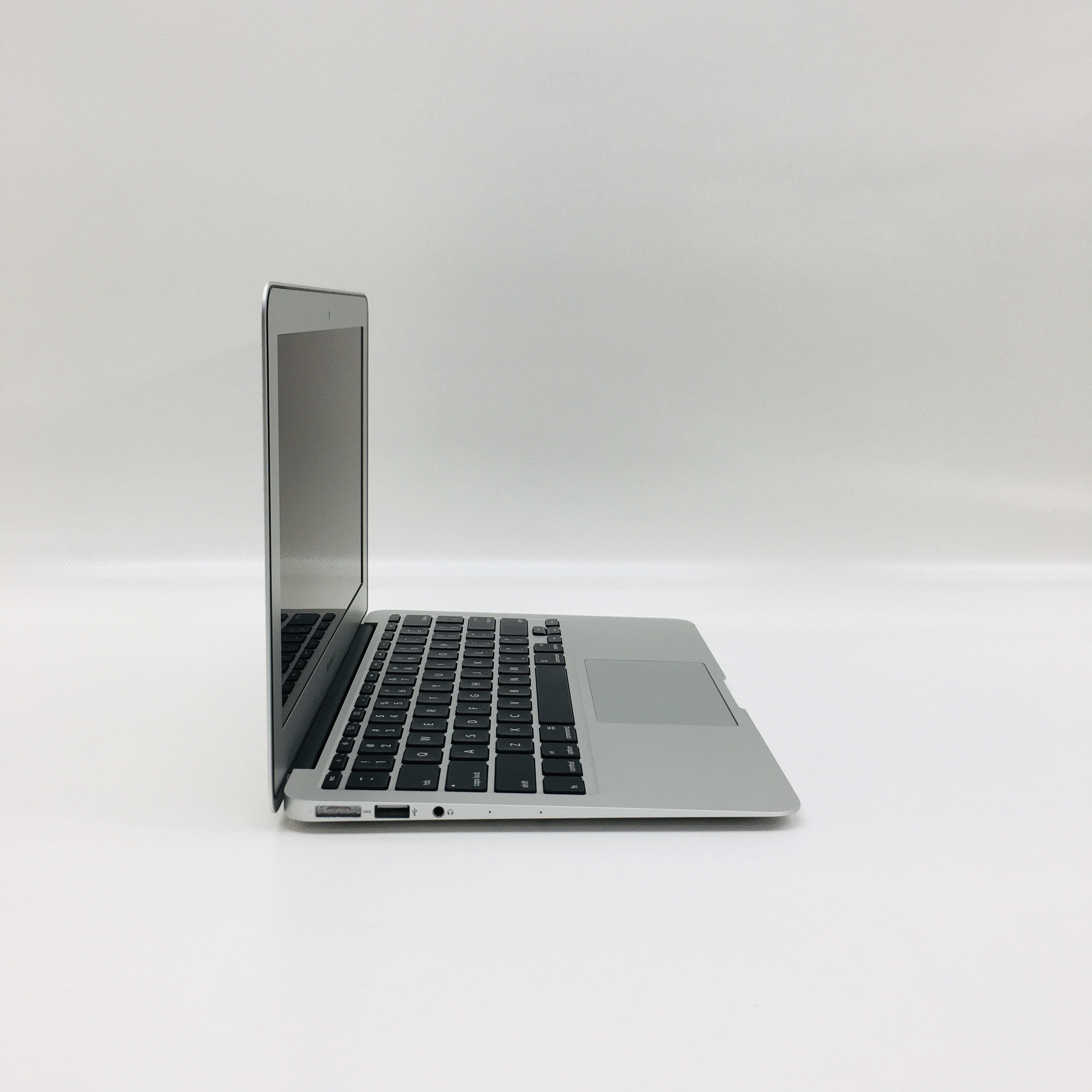 MacBook Air 11" Early 2015 (Intel Core i5 1.6 GHz 4 GB RAM 128 GB SSD), Intel Core i5 1.6 GHz, 4 GB RAM, 128 GB SSD, image 4